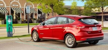 A Girls Guide To Cars | Gas Is Cheap, So Why Should I Buy An Electric Car? - Sbcfordfocusplugin