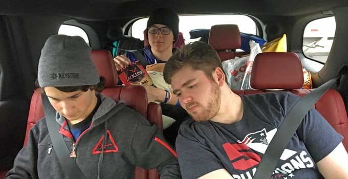 Dodge Durango R/T Family Suv Kept Four Teens Happy For 14 Hours In The Car!