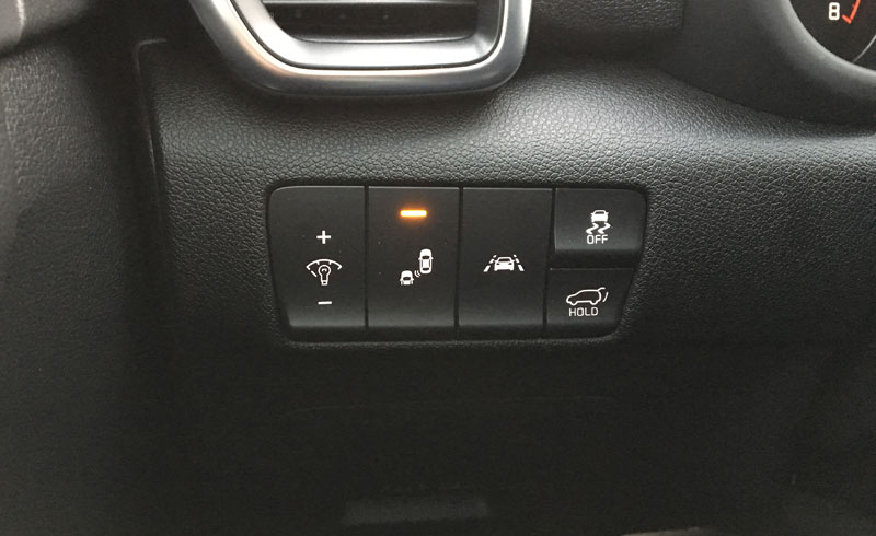 Intuitive controls for the 2017 Kia Sportage.