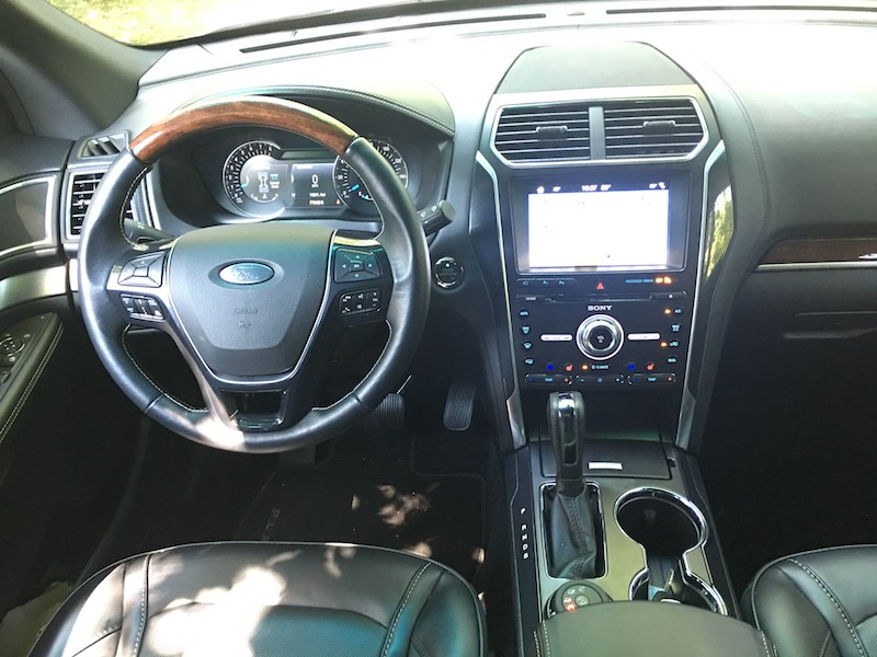 Ford Explorer 3 Row SUV