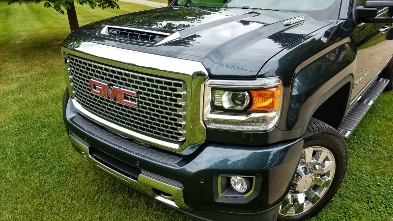 The 2017 Sierra Denali 2500 has a fully boxed steel frame and stylish features.