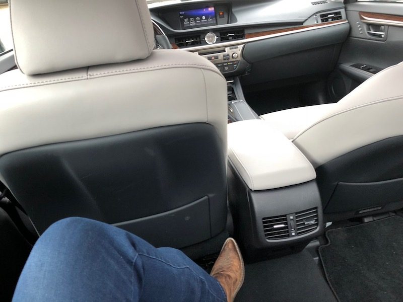 2018 Lexus ES 350 luxury sedan