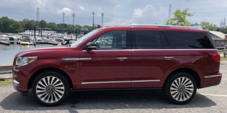 2018 Lincoln Navigator Luxury SUV Review: The 3 Row SUV That You’ll Never Want to Leave