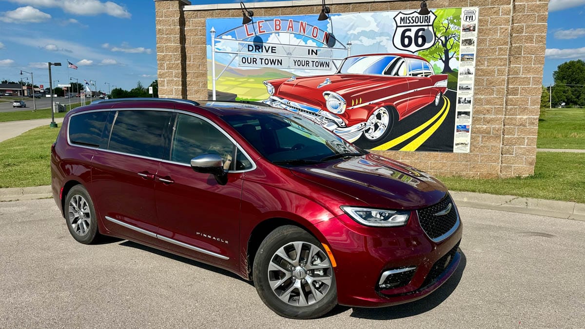 The Chrysler Pacifica Plug in Hybrid Pinnacle Minivan Wows A