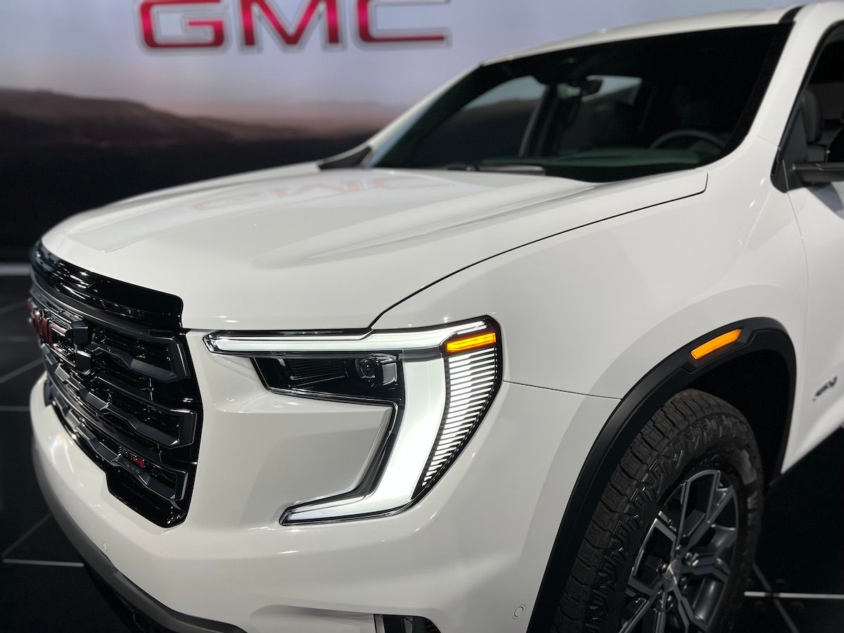 Gmc 3rd row suv online