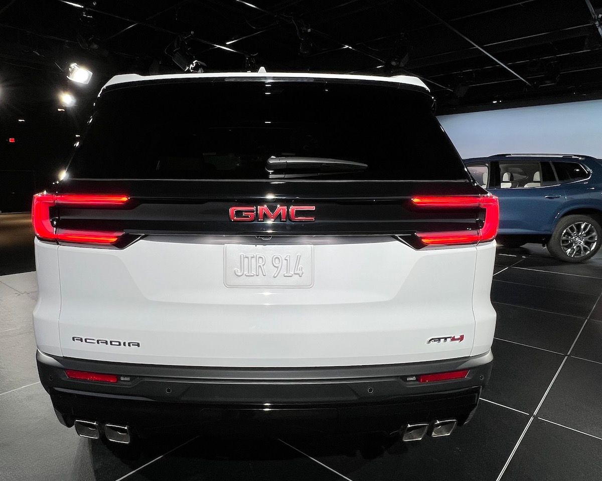 Gmc 3rd row on sale suv