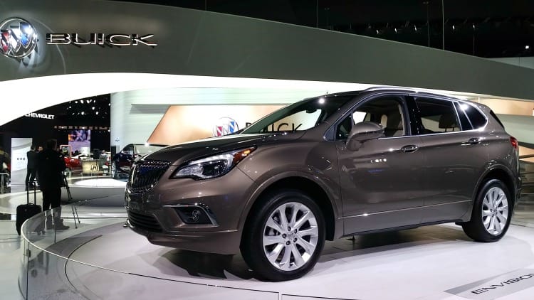 A Girls Guide to Cars | Detroit Says the Family Car is Back! - Buick Envision