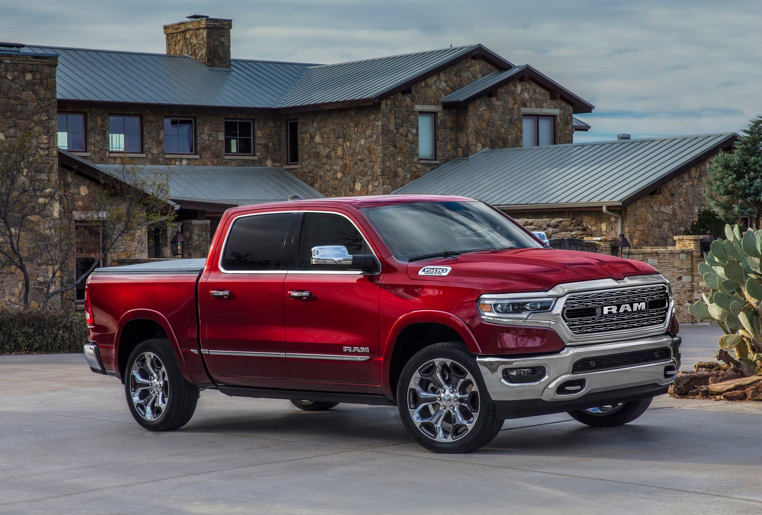 We Like Luxe Trucks, We Cannot Lie! The All New RAM 1500 Pickup Truck is All That 14 A Girls Guide to Cars | We Like Luxe Trucks, We Cannot Lie! The All New RAM 1500 Pickup Truck is All That - LimitedRam1500DR2 scaled