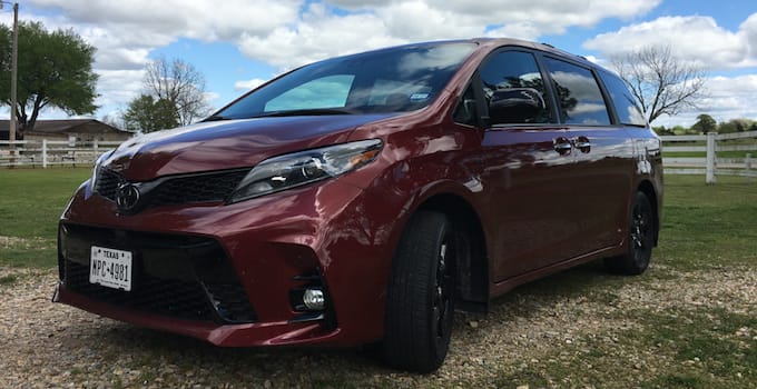A Girls Guide to Cars | USED: 2020 Toyota Sienna: 8 Reasons Why the Minivan is Still the King of Family Vehicles - 2020 Toyota Sienna Minivan 29
