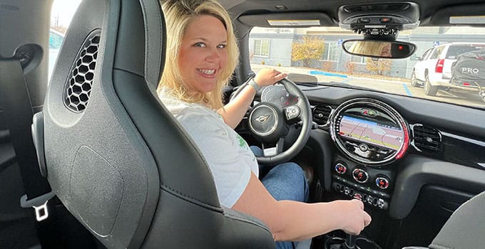 2022 MINI Cooper Hardtop Makes Driving a Manual Transmission More Fun 8 Mini Cooper