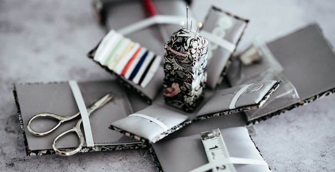 Cute sewing kit. Photo: Annie Spratt on Unsplash