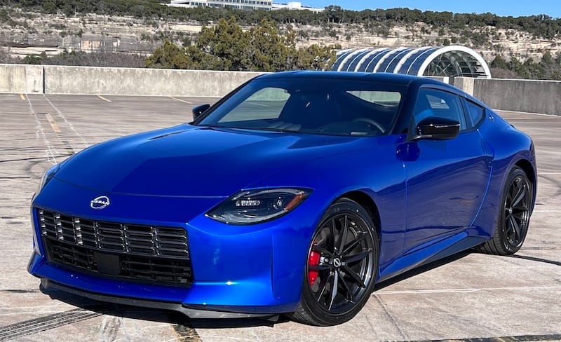 The front end of the Nissan Z exudes elegance