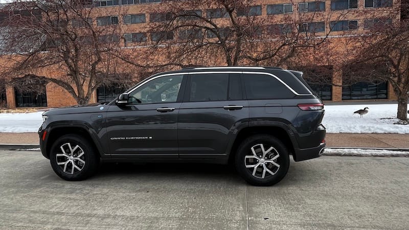 The Jeep Grand Cherokee 4Xe Overland Is So Good-Looking! Photo: Sara Lacey