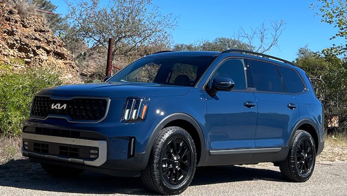 The 2023 Kia Telluride. 8-Passenger 3 Row Suv
