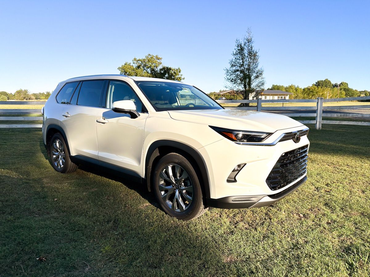 The Toyota Grand Highlander Has An Exterior With Presence.