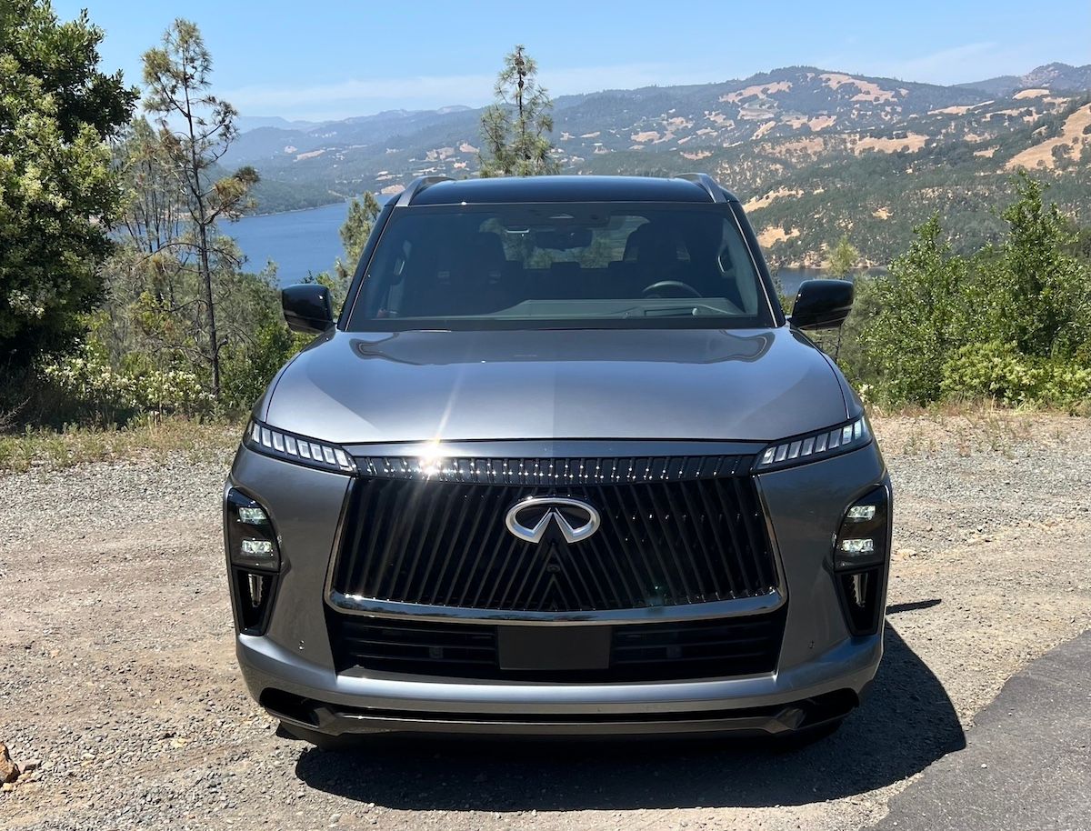 2025 Infiniti QX80 First Drive: Infiniti Makes Driving a Big 3-Row SUV Easy. The Luxuries are a Bonus 18 2025 Infiniti Qx80 Front End Headlights And Grille