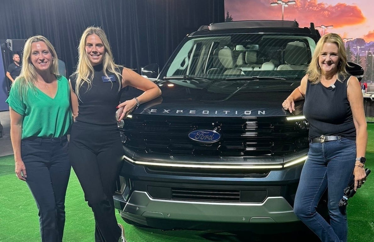 Gathering to check out the 2025 Ford Expedition Jana of Real Mom Car Tours, Sydney of The Car Mom and Scotty of A Girls Guide to Cars