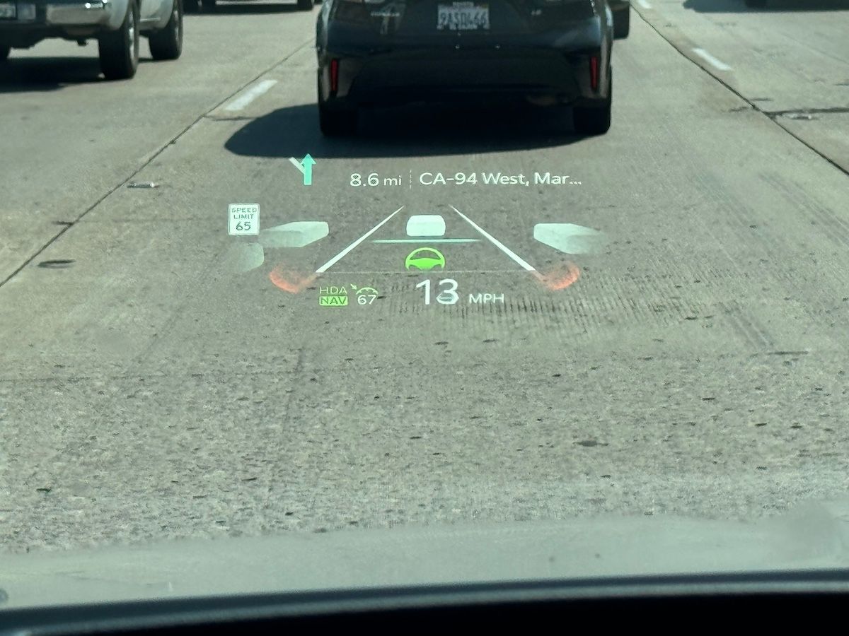 Head Up Display In The 2025 Kia Carnival