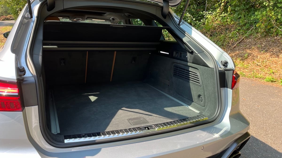 Cargo Area Audi Rs 6 Avant Wagon