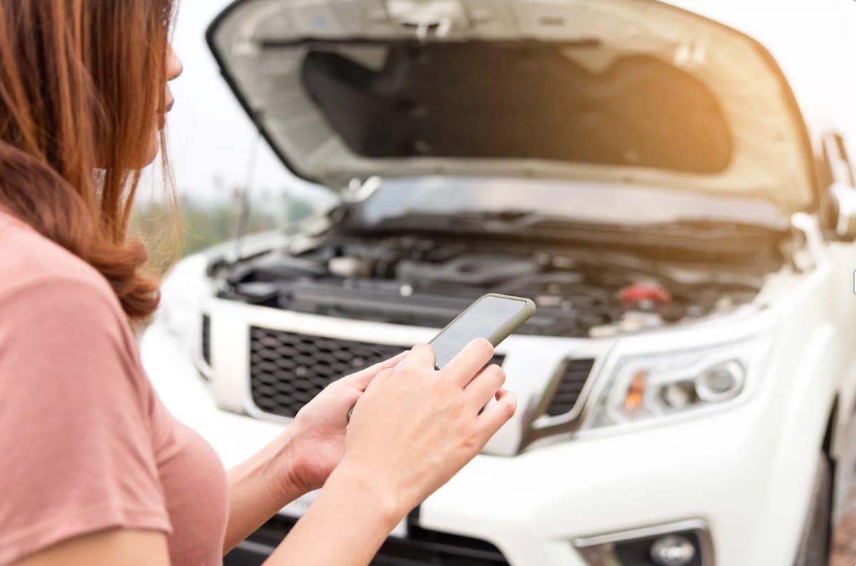 Road side breakdown Canva