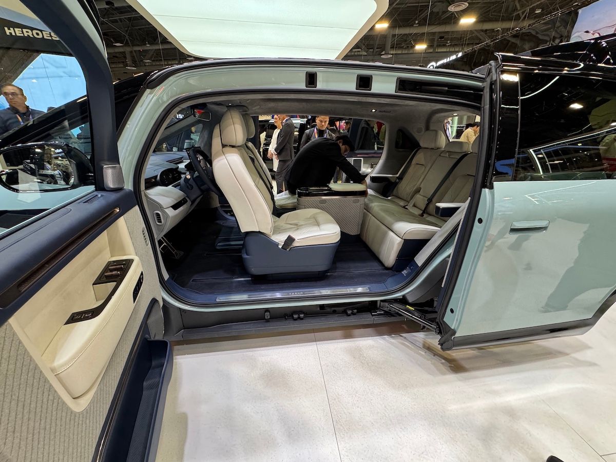 Zeekr showed a minivan with reclining and rotating front row seats best of CES