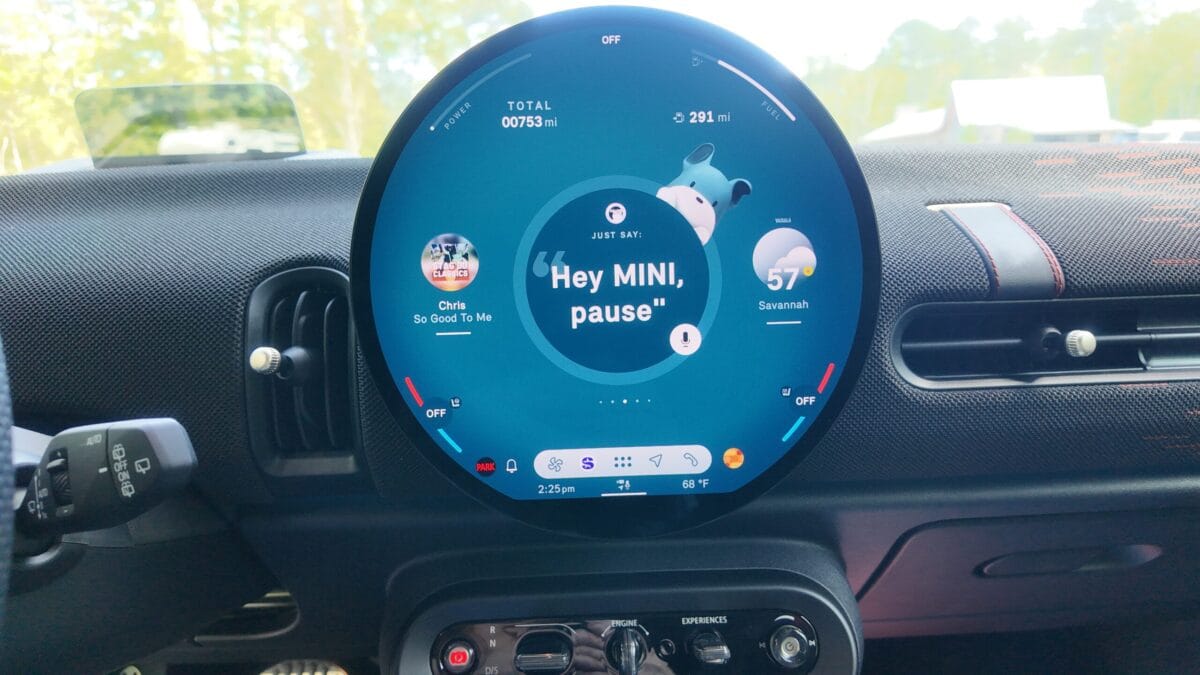 The Center Screen Of The New Mini Cooper Convertible