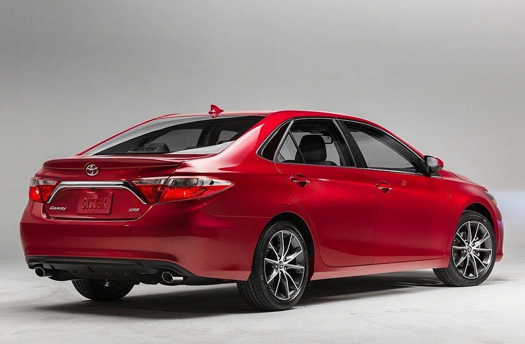 A Girls Guide to Cars | USED:2015 Toyota Camry: Cool Factor Shows Why This Is Still America's Top Model - 2015 Toyota Camry 3