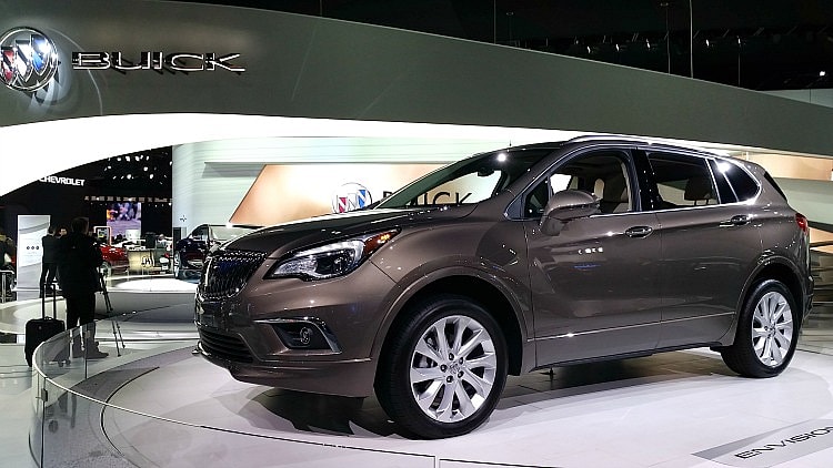 A Girls Guide to Cars | Detroit Says the Family Car is Back! - Buick Envision
