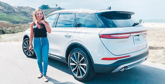 Introducing the 2020 Lincoln Corsair: Quietly, Powerful and Dressed to Impress 17 Corsair lifestyle