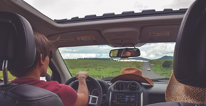 Moonroof? Sunroof? What's the Difference? 4 sunroof moonroof