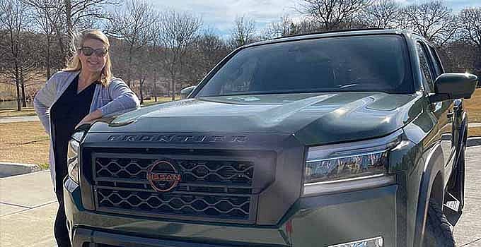 A Girls Guide to Cars | 5 Things I Love About the 2022 Nissan Frontier Pro-4X Crew Cab Mid-Size Truck - Nissan frontier