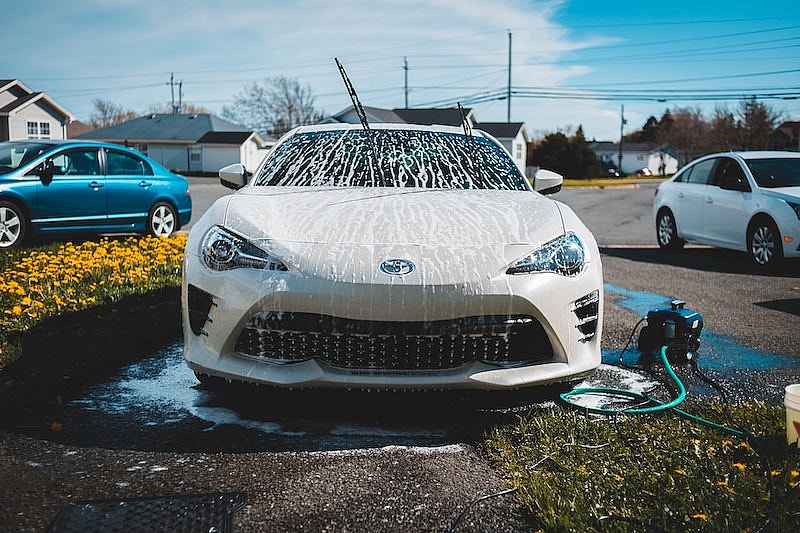 Washing the car! Photo: Eric Maclean on Unsplash