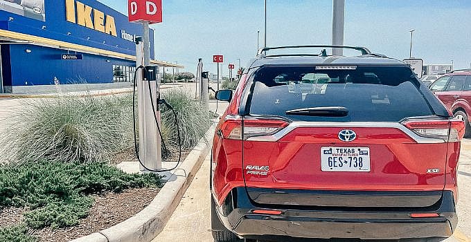 Toyota RAV4 Plug In Hybrid Charging