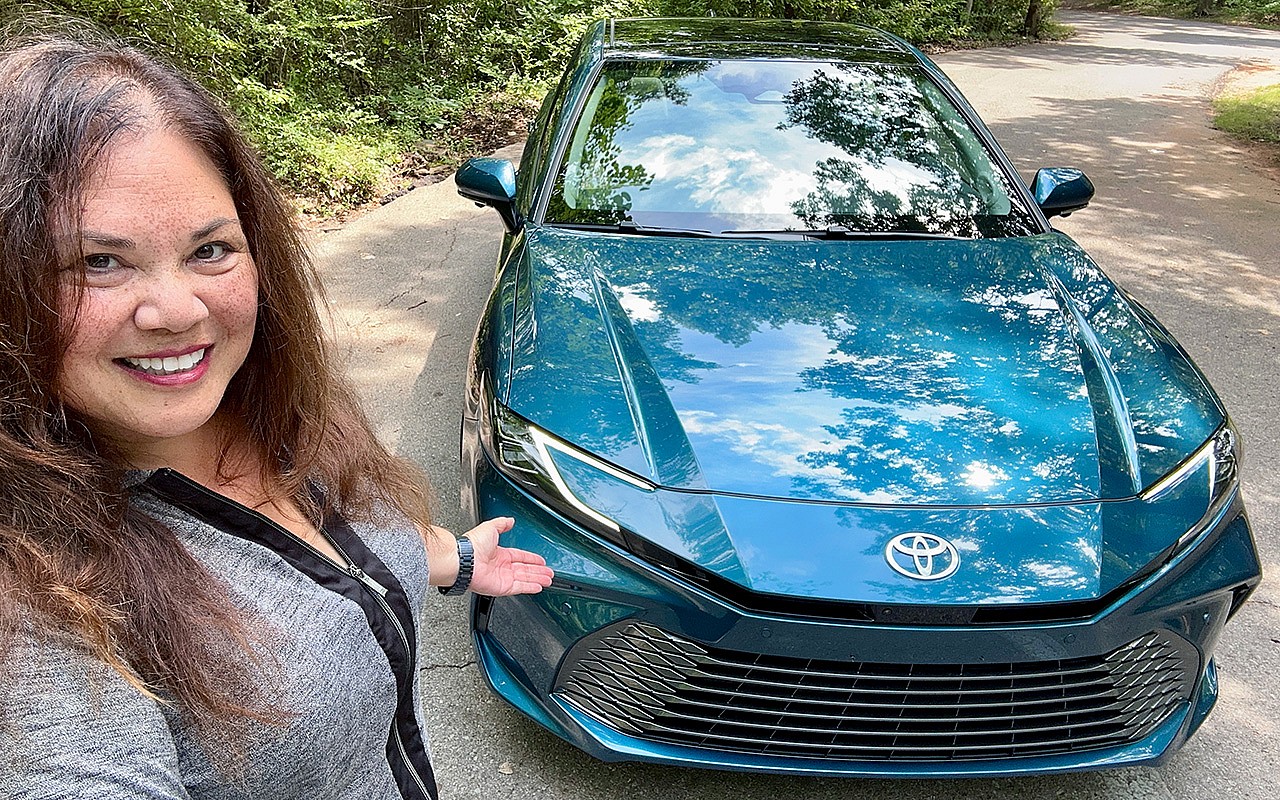 Toyota Camry XLE AWD hybrid cars