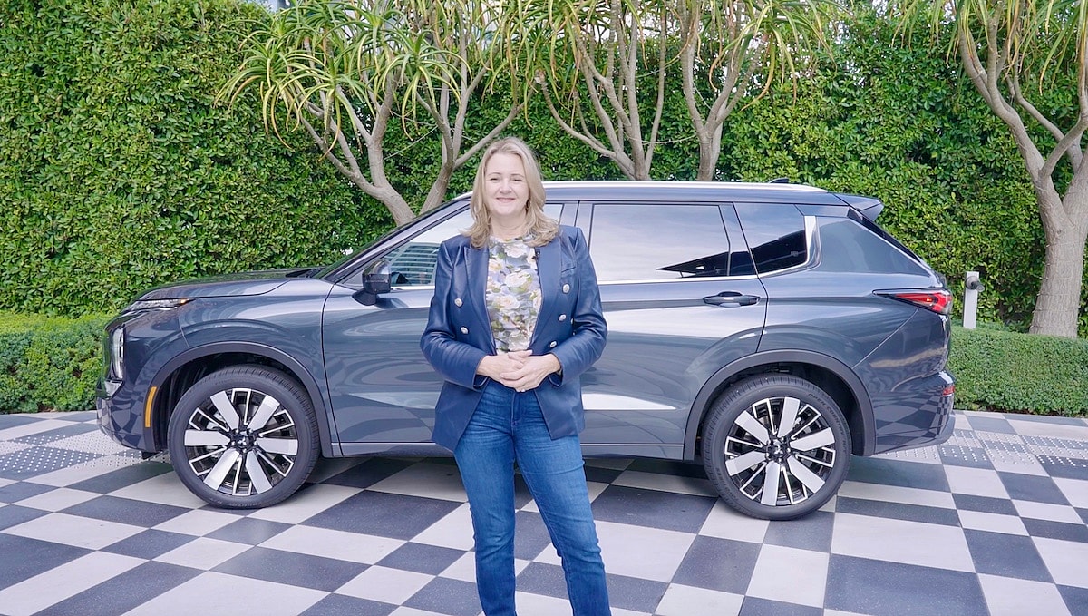 Scotty Reiss with the 2025 Mitsubishi Outlander most affordable 3 row SUVs