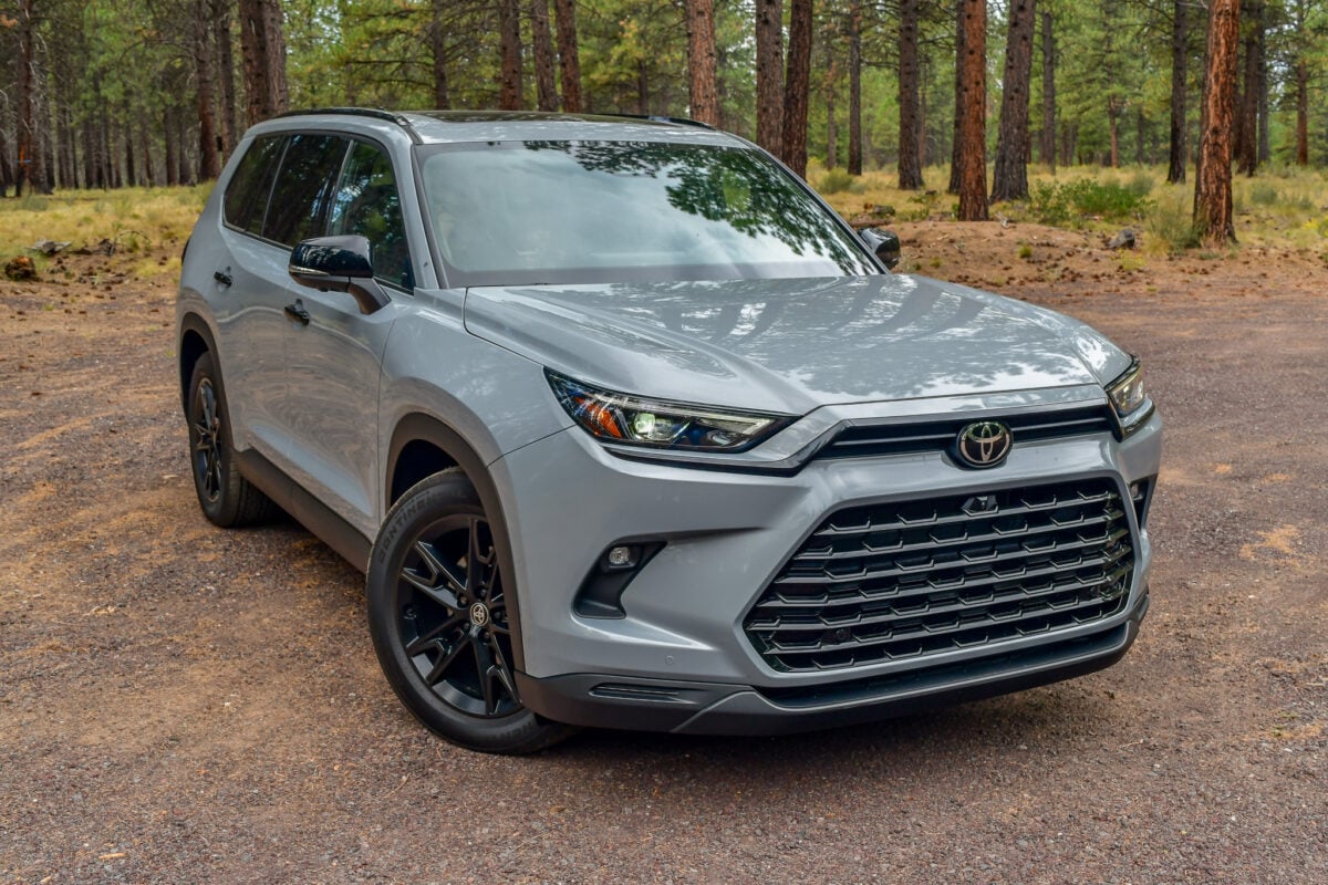The front end of the 2025 Toyota Grand Highlander Nightshade