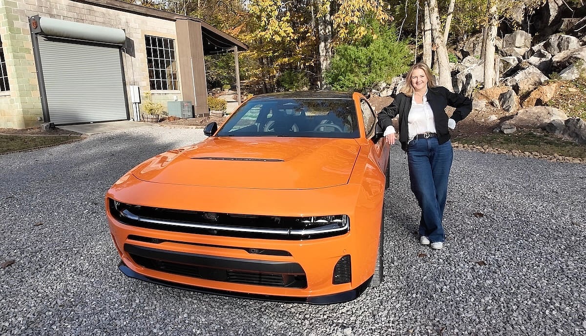 The 2026 Dodge Charger Sixpack Scat Pack Edition in Peel Out Orange