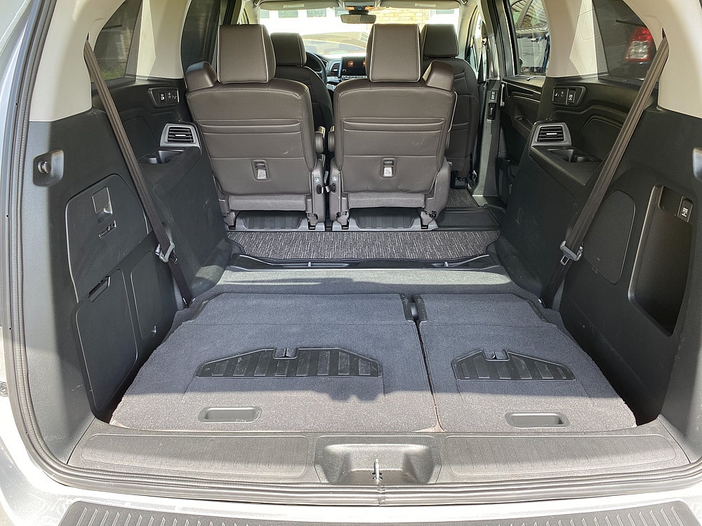 Third Row Seats Stow Away In The Floor For Flat-Load Cargo Space Removable Seating Family Cars