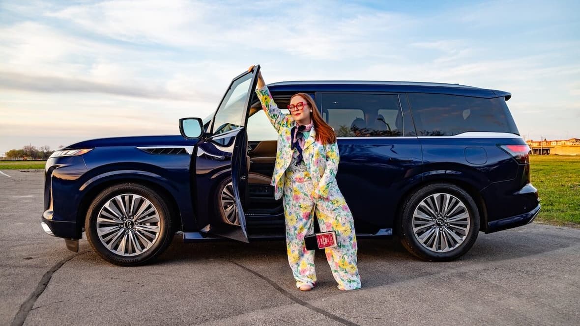 Mom Life Is Sporty And Elegant In The Infiniti Qx80 A Girls Guide To Cars