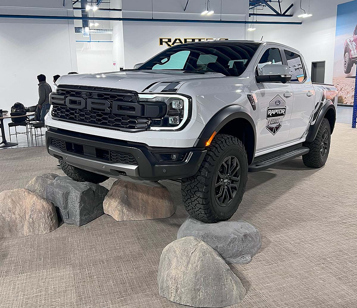 The 2024 Ford Ranger Raptor: When a Pickup Truck is Meant to Make You Feel Alive 7 Ford Ranger Raptor