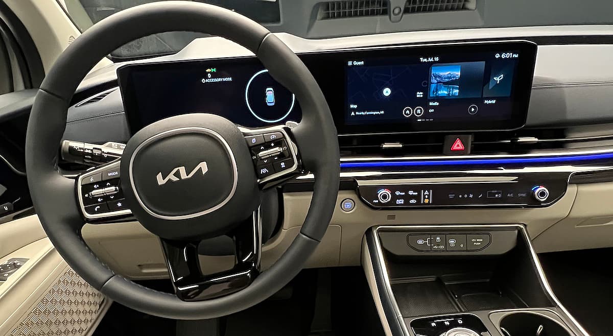 Front Seat 2025 Kia Carnival