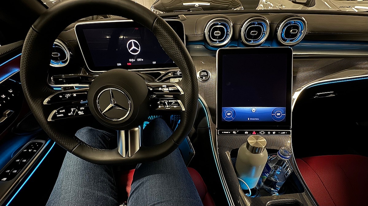 Ambient Lighting And Backlit Controls In The Mercedes-Benz Cle
