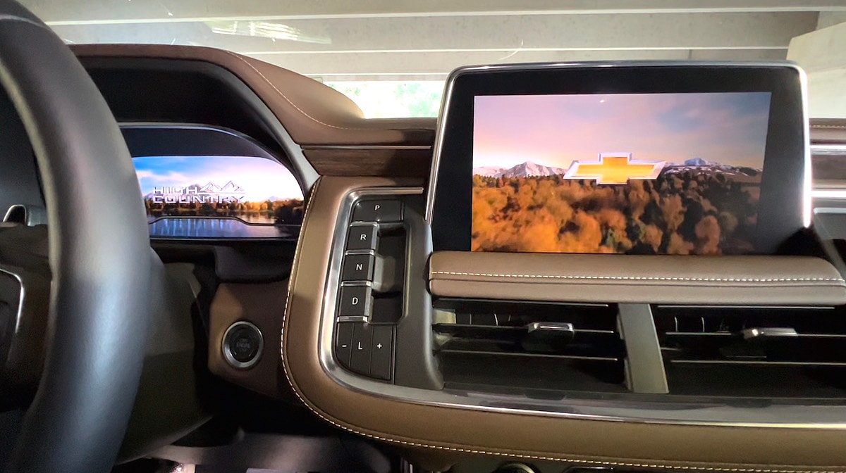 Is Your Full Size SUV Road Trip Ready? What We Learned in the 2024 Chevrolet Suburban 3 Graphics Greet You When You Start The Chevrolet Suburban