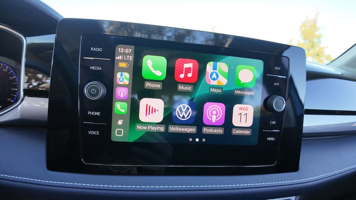 2025 VW Taos: Surprisingly Spacious and Tech-Forward—and Not Surprisingly, Fun to Drive 6 A Girls Guide To Cars | 2025 Vw Taos: Surprisingly Spacious And Tech-Forward—And Not Surprisingly, Fun To Drive - 2025 Vw Taos Front Cabin Floating Infotainment Display Natalie Merola A Girls Guide To Cars
