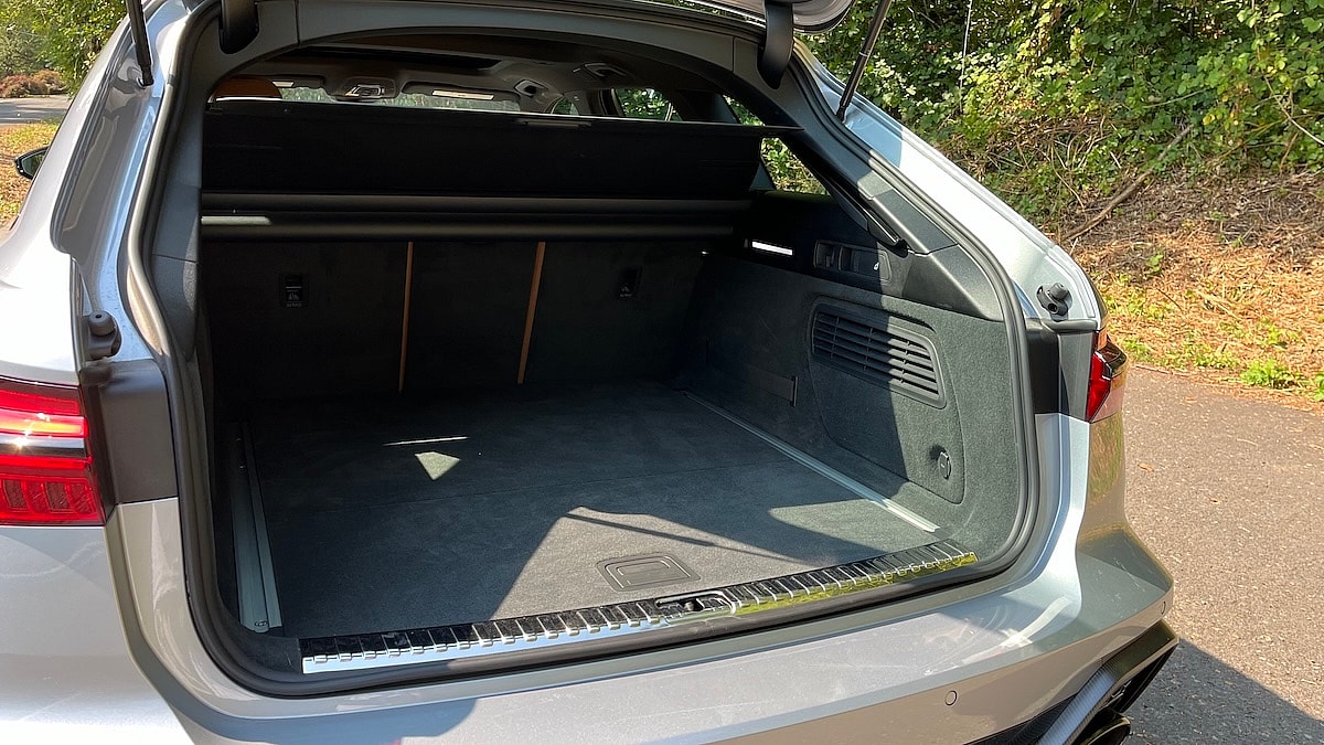 Cargo Area Audi Rs 6 Avant Wagon
