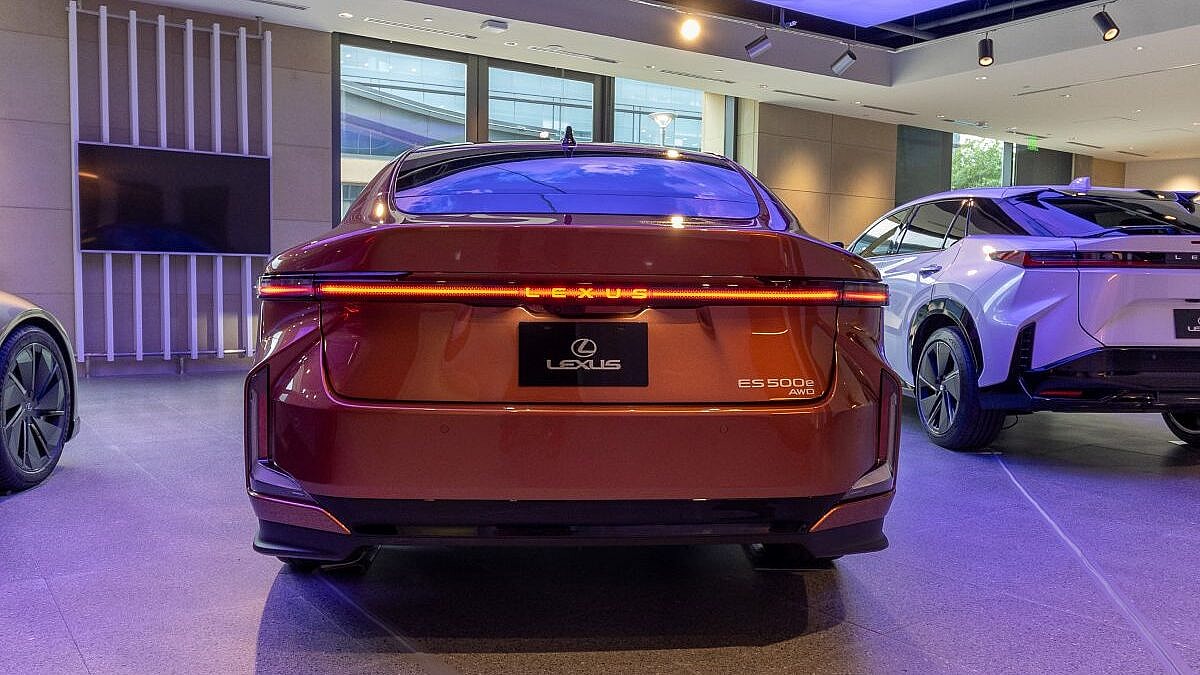 The Rear End Of The 2026 Lexus Es 