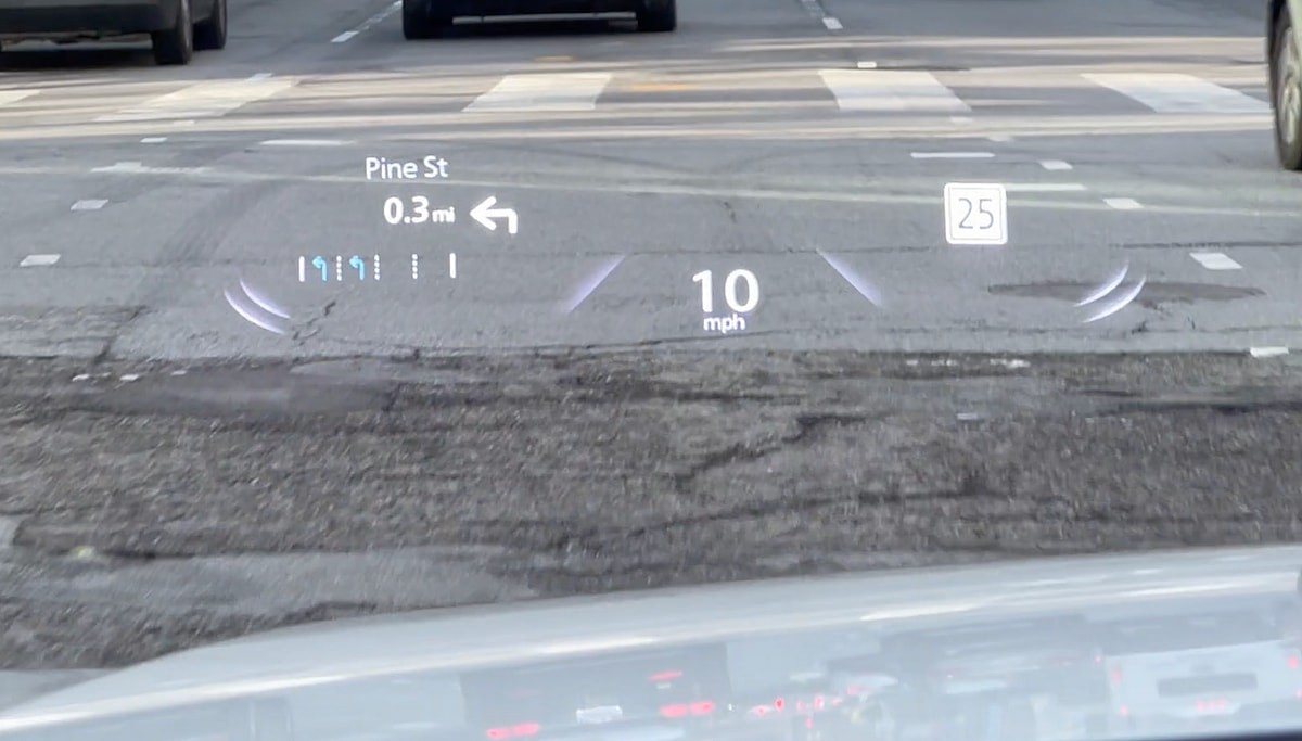 Head Up Display In The Mazda Cx-90