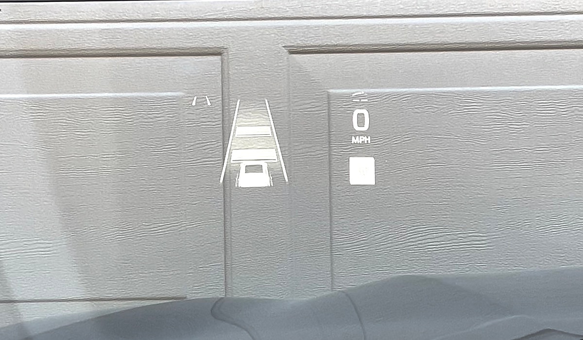 13 Reasons the 2024 Chevrolet Suburban Is a Family Favorite - And 5 Caveats to Consider 11 Head Up Display In The Chevrolet Suburban