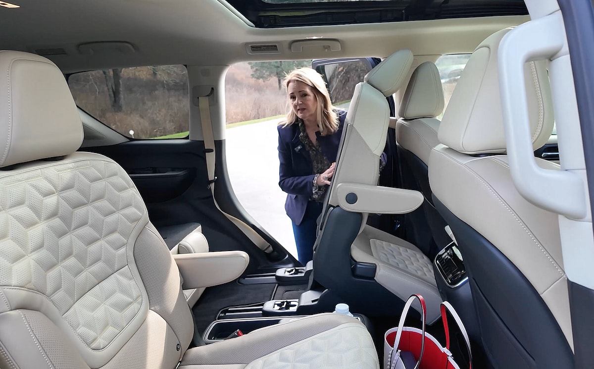 A Girls Guide To Cars | 2025 Nissan Armada: This Full-Size Suv Finally Got A Makeover And It’s Spectacular - Slide And Tilt Center Seats In The 2025 Nissan Armada