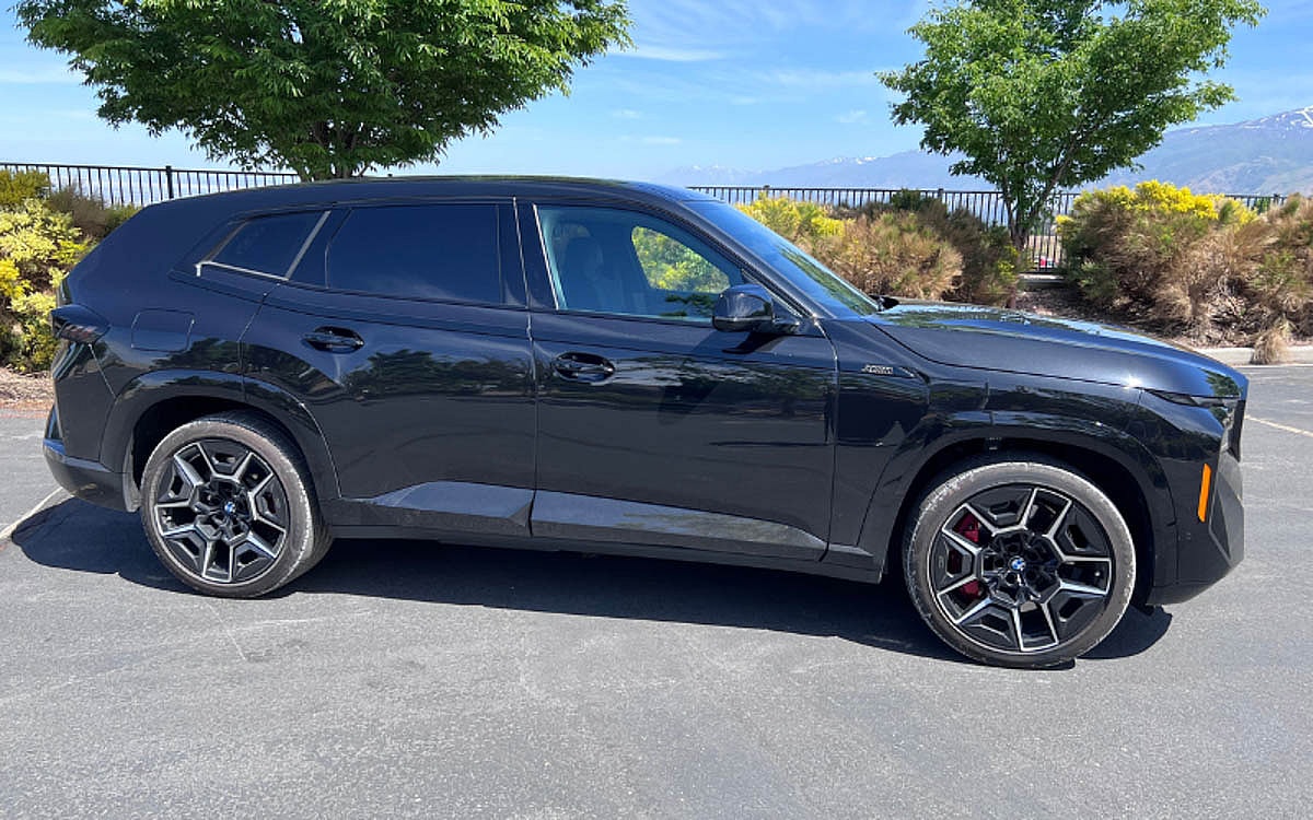 2023 BMW XM: A Swanky Batcave of a Car, er, Plug-in Electric Hybrid SUV 3 The Xm Is Bmw'S First Plug-In Electric Hybrid Suv. Photo: Allison Bell